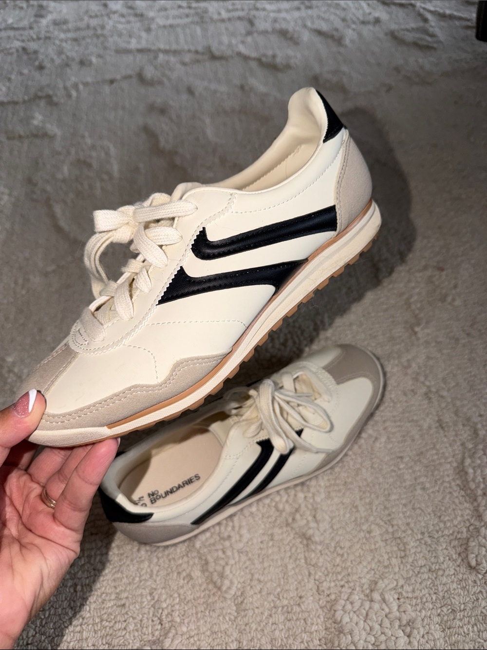 No Boundaries Cream and Black Retro-Style Women's Sneakers